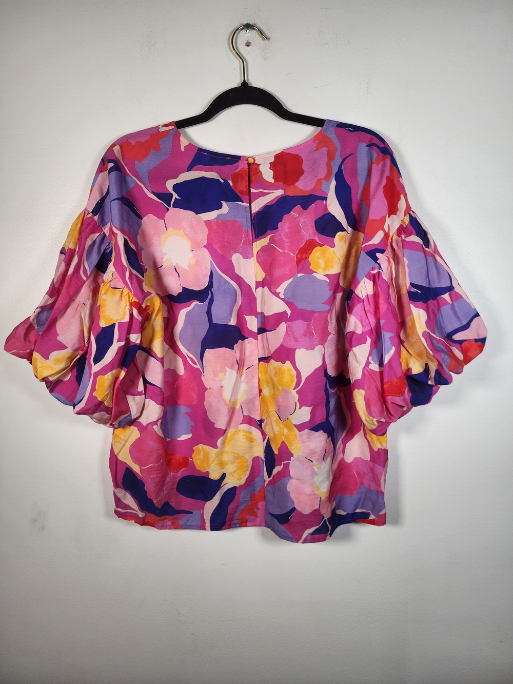 TCEC Fuchsia Pink Floral Flutter-Sleeve Blouse - Picture 4 of 7
